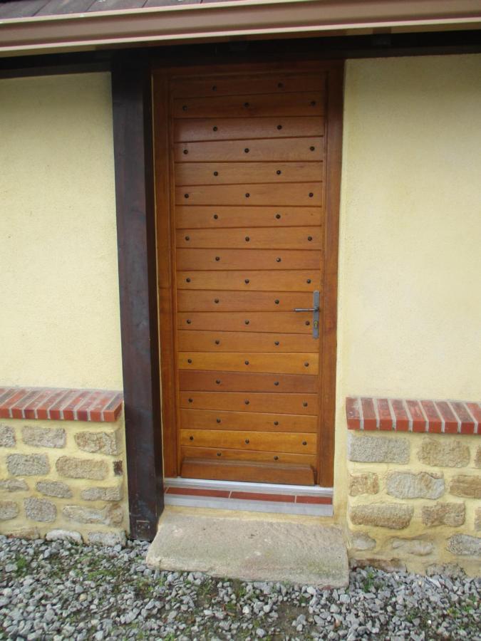 Villa Chez Bari Bourbon-lʼArchambault Esterno foto